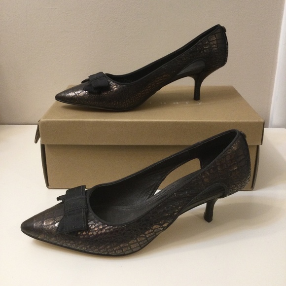 Donald Pliner Dova  Cutout Bow Kitten Heel Pump Croc Embossed Bronze Shoes 8 M - Picture 9 of 16